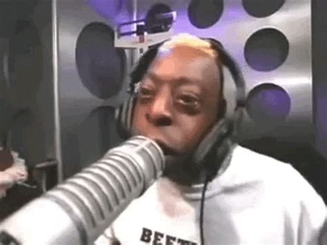 howard stern beetlejuice gif